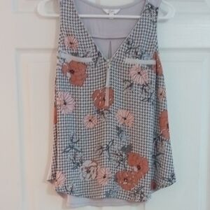 BUY 2 GET 1 FREE 🔥 Floral Sleeveless Top - Black and Pink